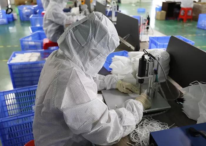 Disposable CE FFP2 FDA KN95 N95 GB19083-2010 3ply non woven protective face mask respirator 2